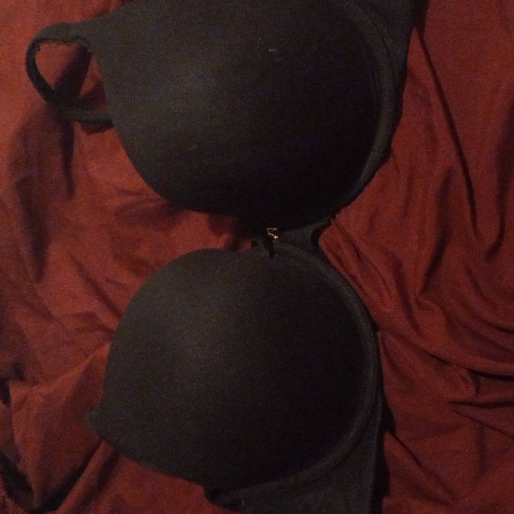 Victoria’s Secret bra 38C
